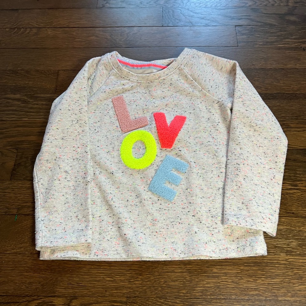 Toddler Love Speckled Sweatshirt 4T
Excellent condition - never worn